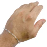 comprar-pulseira-de-prata-cadeado-modelo-usando-frente