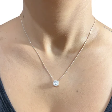 pingente quadrado cravejado com zirconia modelo