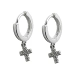 brincos de argola click crucifixo com pedrinhas